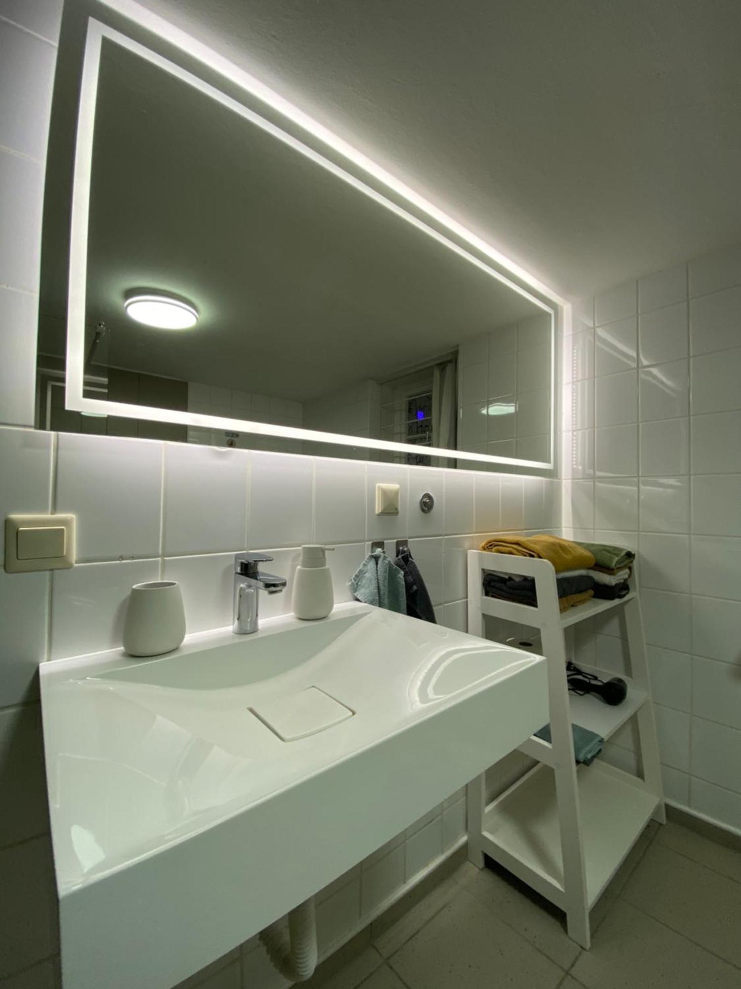 Ferienhaus "Sofia" Anno 1650, Neu - Top Lage - Tempur Beds - Wifi - Parking - Im Herzen Von Detmold-Altstadt, Historische Stadtmauer, Old Lane Ντέτμολντ Εξωτερικό φωτογραφία